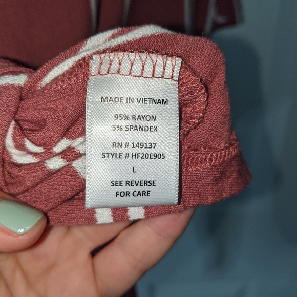 Cropped, Tie-Front Button-Up Top - Picture 5 of 5